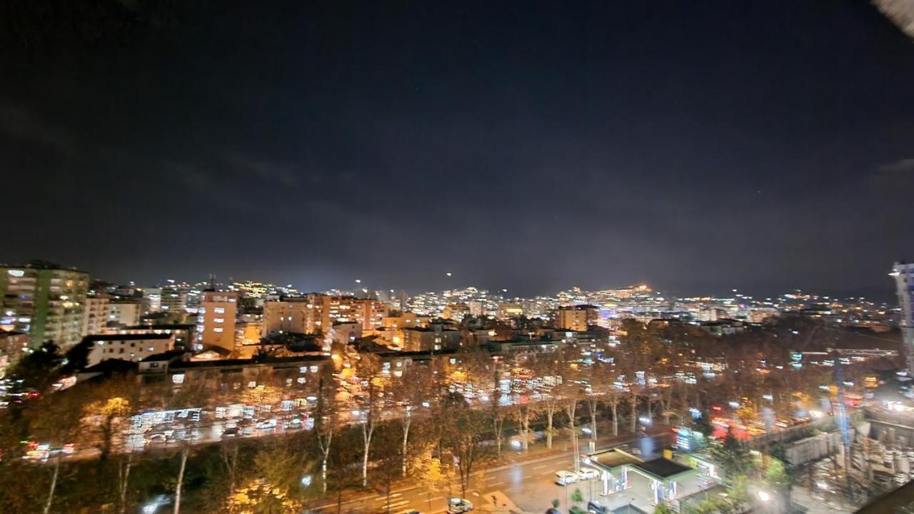 Sky Apartament. Bllok District 地拉那 外观 照片